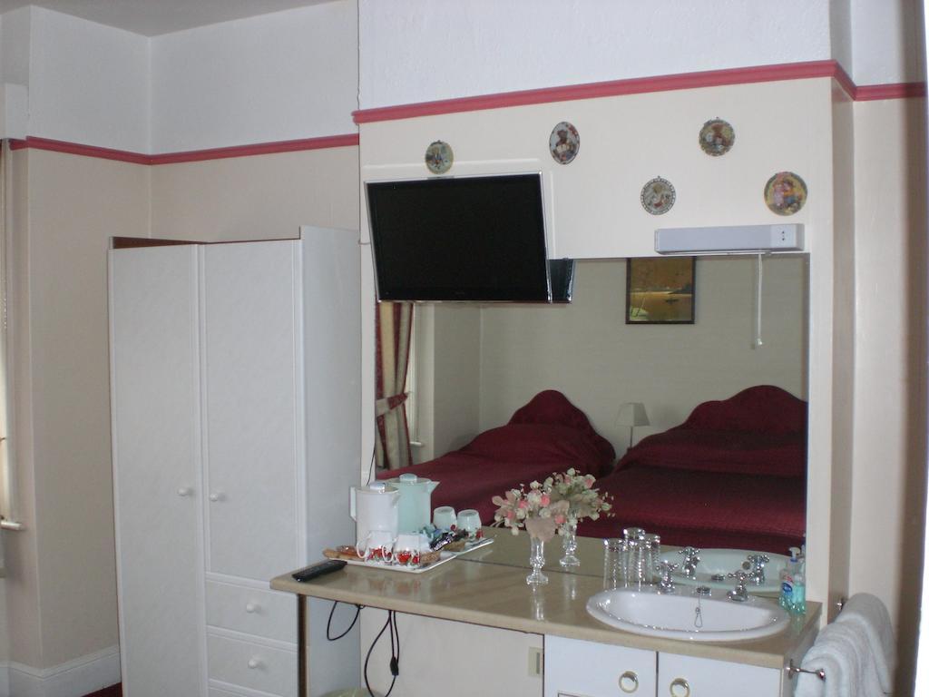 Melville Lodge Gatwick Horley Camera foto